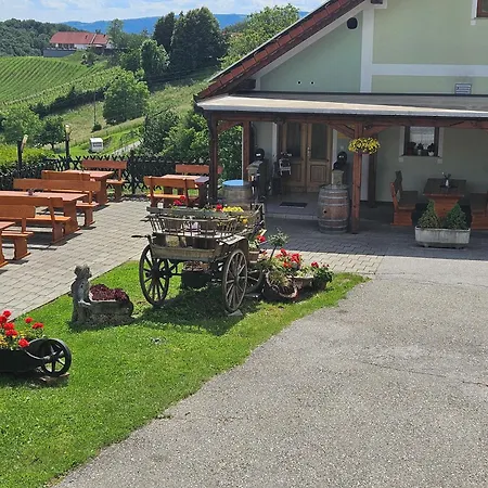 Turisticna Kmetija Emil *