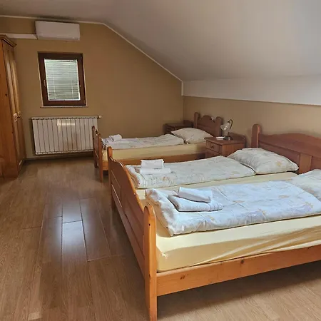 Turisticna Kmetija Emil Farmház *