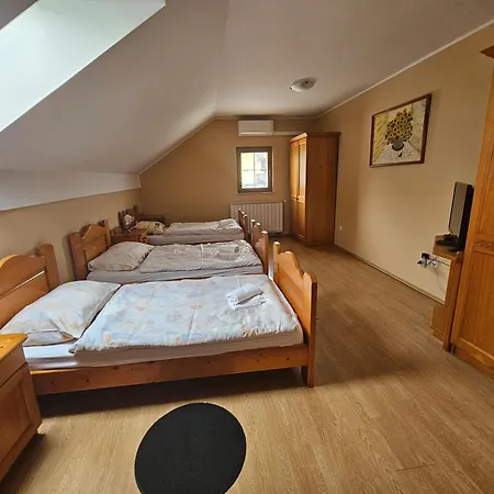 Turisticna Kmetija Emil Farm stay Malecnik